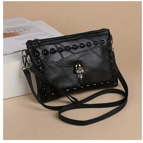 NWT GENUINE SHEEPSKIN SKULL CROSSBODY - Picture 1 of 7